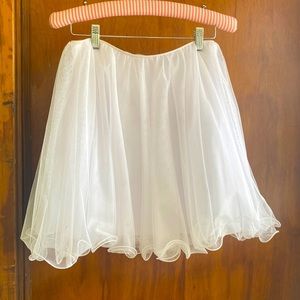Flash SALE  ☀️ $13 ☀️City Triangles White Tulle Skirt